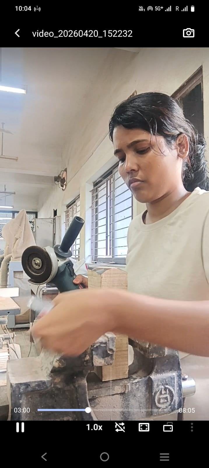 Shaping a mold at the grinder